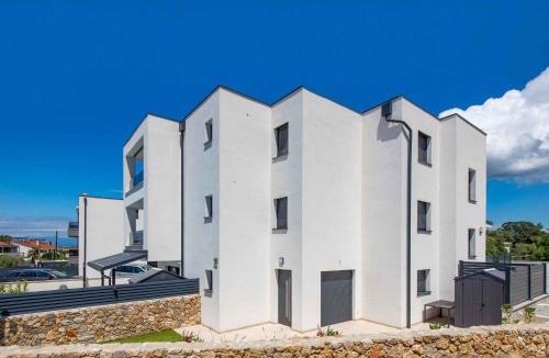 Vantacici Apartment | Apartment with A - C in Malinska-Insel Krk 57643