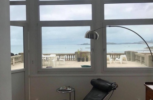 Dinard Apartment | Apartment with a terrace with sea view