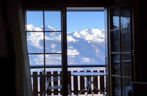 Sion Apartment | Apartment with balcony in Veysonnaz