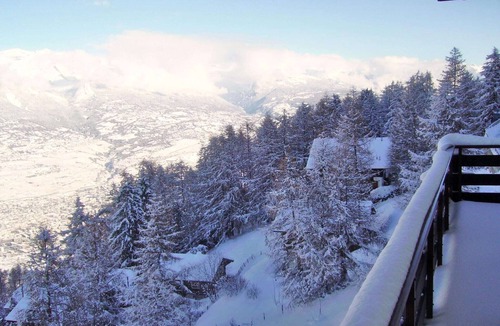 Salins Apartment | Apartment with balcony views of Nendaz