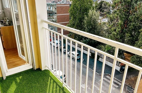 Colombier - Champ de Mars Apartment | Apartment with Balcony, 4 bedrooms, space & comfort, Centre Gare