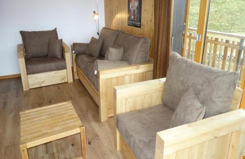 Salins Apartment | Apartment with balcony views of Nendaz