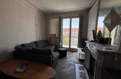 6th Arrondissement Apartment | Apartment with balcony＆ Eiffel Tower view