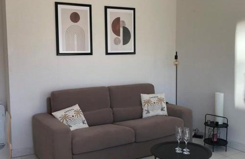 Merlimont-Plage Apartment | Apartment with bright sunny balcony