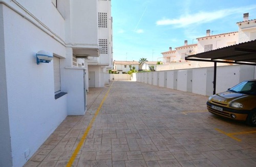 El Roc de Sant Gaieta Apartment | Apartment with communal pool and playground