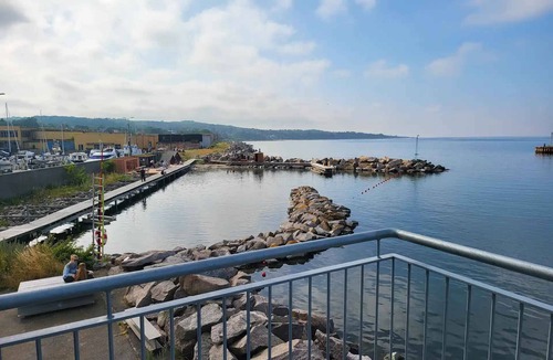 Tejn Apartment | Apartment with views close to the sea in Allinge