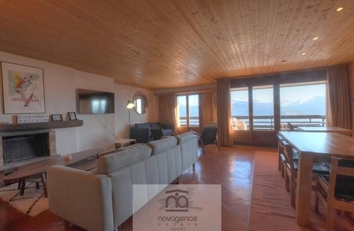 Anzere Apartment | Apartment with entrance, 2 bedrooms with 2 single beds each, 1 bathroom and 1 separate WC. Very big