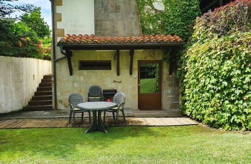 Somo Apartment | APARTMENT WITH ENTRANCE THROUGH GARDEN IN PRIVATE URBANIZATION 5 MIN FROM THE BEACH