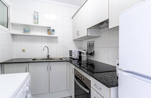 Sant Pol De Mar Apartment | Apartment with parking included only 50m beach