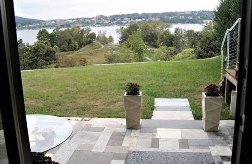 Beacon Apartment | Apartment with Expansive Views; River & Mountains Walk to Train, Main St, DIA