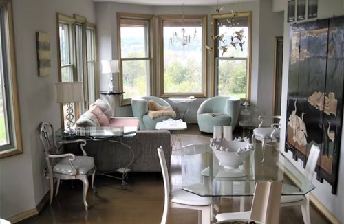 Beacon Apartment | Apartment with Expansive Views; River & Mountains Walk to Train, Main St, DIA