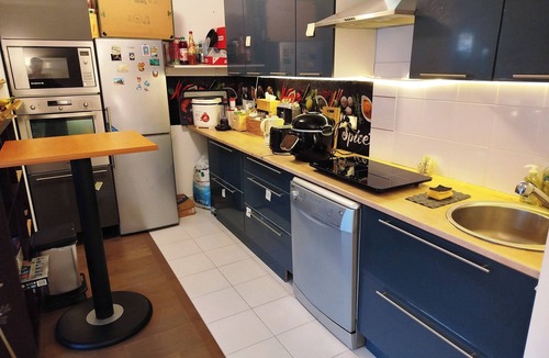 L'Hay-les-Roses Apartment | Apartment with terrace and private garden