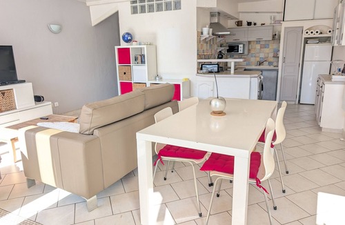 Port-la-Nouvelle Villa | Apartment with AC, sea view - 4 guests