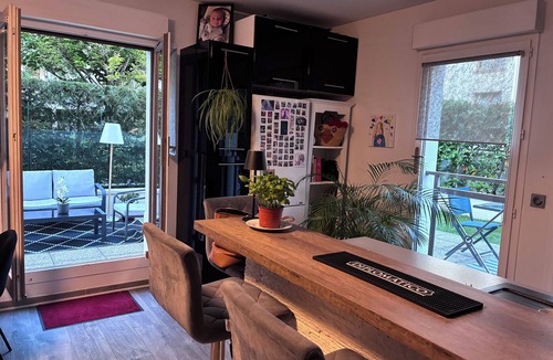 Rueil-Malmaison Apartment | Apartment with south-east terrace, in the center of Rueil