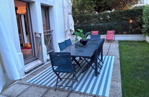 Rueil-Malmaison Apartment | Apartment with south-east terrace, in the center of Rueil