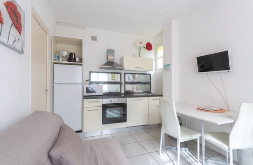 Lourdes Apartment | Apartment with Garden and Terrace in Lourdes, Sleeps 2, Quiet and Well-Equipped