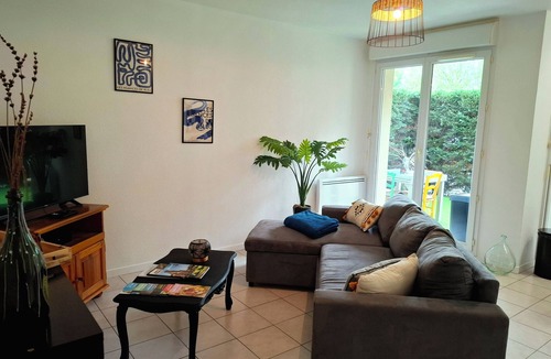 Lavaur Apartment | Apartment with garden