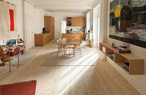 København V Apartment | Apartment with high ceilings in Frederiksberg