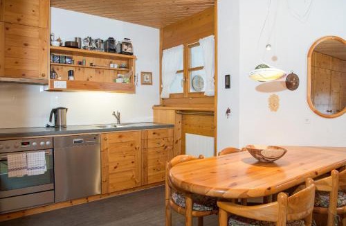 Lenzerheide Apartment | Apartment with hotel spa and pool