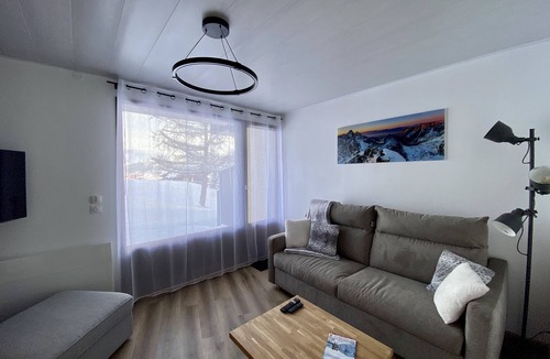 Montalbert Apartment | Apartment with large terrace on the ground floor Ski in, Ski out - Cosy and Industrial