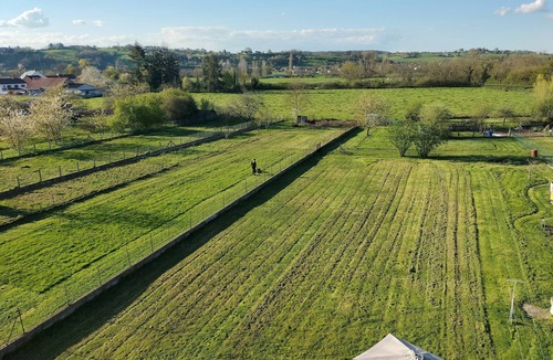 Digoin Apartment | Apartment with large plot