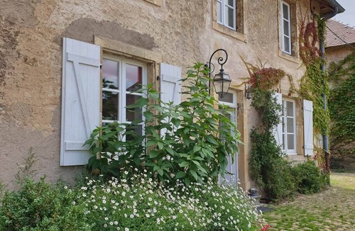 Basse-Rentgen Apartment | Apartment with old-world charm
