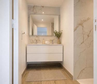 Cholet Apartment | Apartment with outdoor space