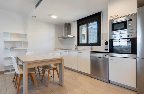 Torredembarra Apartment | Apartment with pool and parking 2min beach