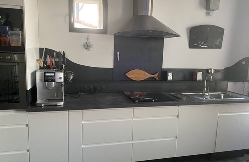 Bouzigues Apartment | Apartment with panoramic view of the Etang de Thau