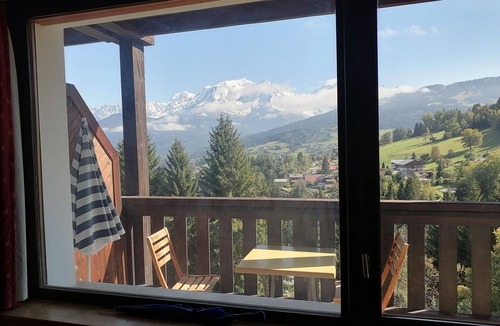 Combloux Apartment | Apartment with panoramic view and pool