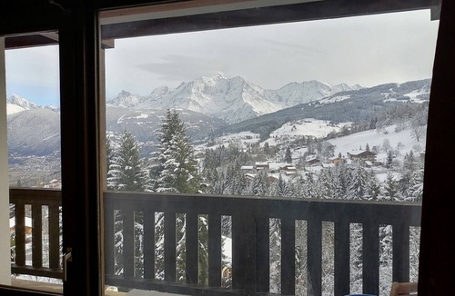 Combloux Apartment | Apartment with panoramic view and pool