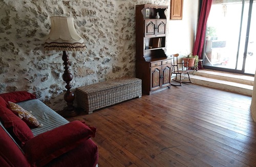 Lasalle Apartment | Apartment with panoramic terrace and river access