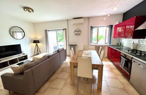 Faubourg Apartment | Apartment with parking