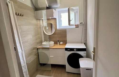 Faubourg Apartment | Apartment with parking