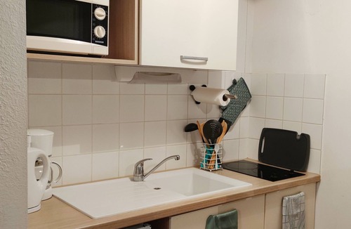 Equemauville Apartment | Apartment with pool near Honfleur