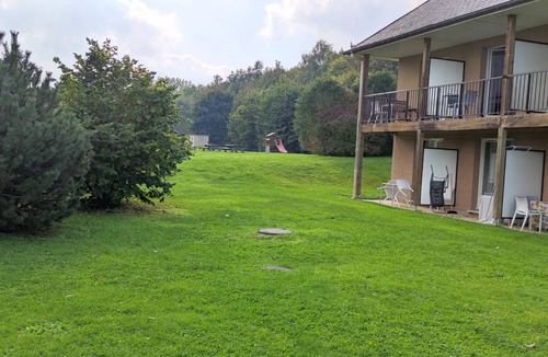 Equemauville Apartment | Apartment with pool near Honfleur