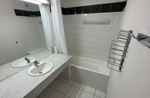 Le Pouliguen Apartment | Apartment with pool close to the sea