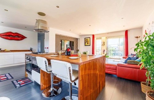 Taradeau Apartment | Apartment with pool and garden