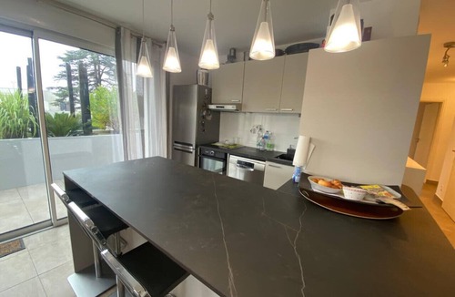 La Pompignane Apartment | Apartment with Pool and Terrace in Montpellier
