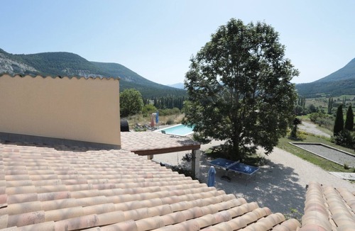 Mevouillon Apartment | Apartment with Private Terrace