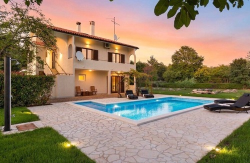 Nova Vas Apartment | *Apartment with private pool and large garden