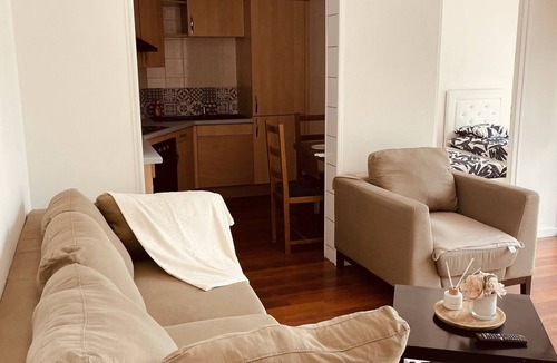 Maladiere Apartment | Apartment with private parking