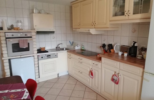 Montreux Apartment | Apartment with relaxation garden 100mt from Lake Geneva