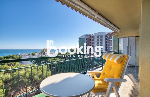 Platja d'Aro Apartment | APARTMENT WITH SEA VIEW, WIFI AND COMMUNITY POOL, VERY CLOSE TO EVERYTHING