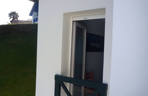 Ciboure Apartment | Apartment with sea view, facing the fort of Socoa and the bay of St Jean de Luz 3 *