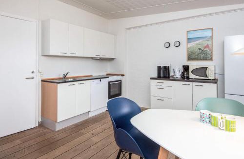 Vedersø Klit House | Apartment with shared kitchen in Holiday park