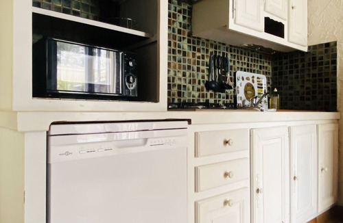 La Crau Apartment | Apartment with swimming pool view