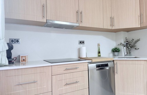 Saron Apartment | Apartment with swimming pool 5 min. from Cabárceno
