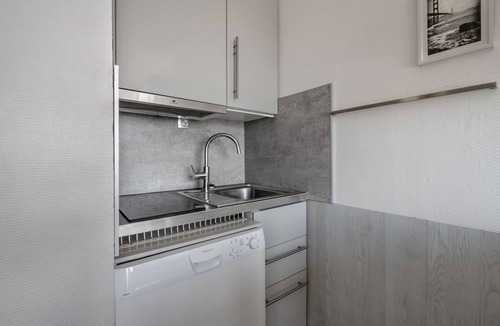 Saint-Marc-sur-Mer Apartment | Apartment with terrace and sea view - 30m from the beach