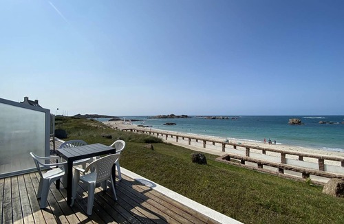 Tregastel Apartment | Apartment with terrace, direct beach access, private parking